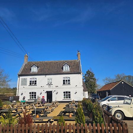 The Swan Inn Hilborough Exterior foto